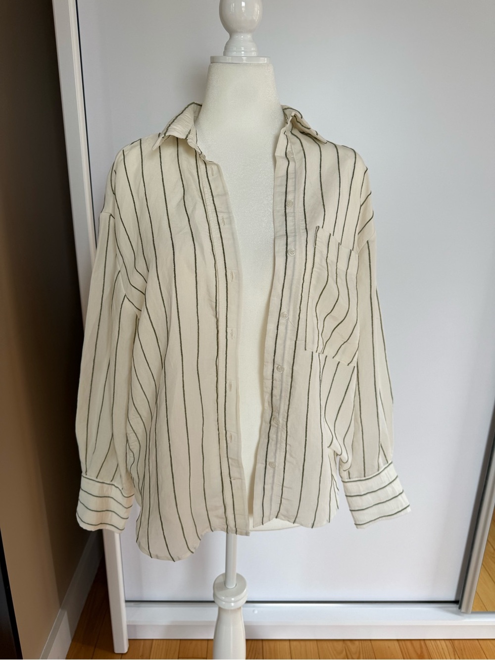Zara Ivory Top with  Trim